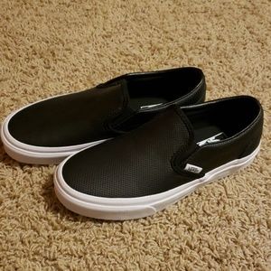 BRAND NEW-Leather Classic Vans